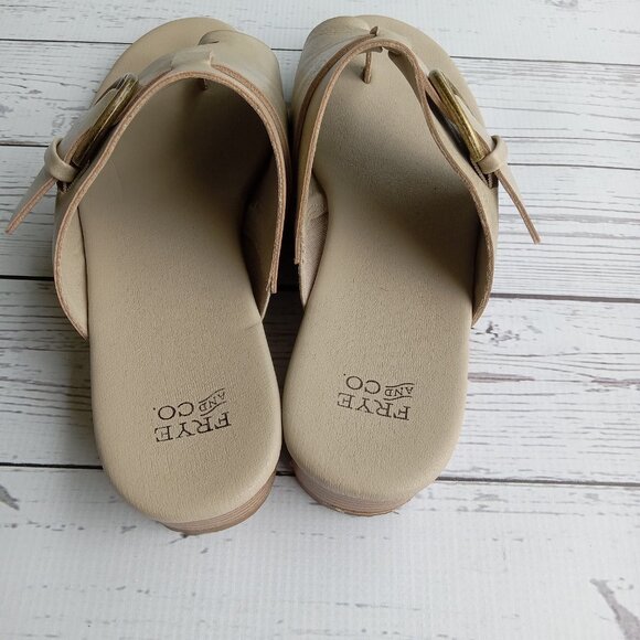 Frye and Co Quincey Toe Loop Sandals Sz 8.5 Taupe Low Wedge Buckle Strap Comfort - Picture 8 of 12